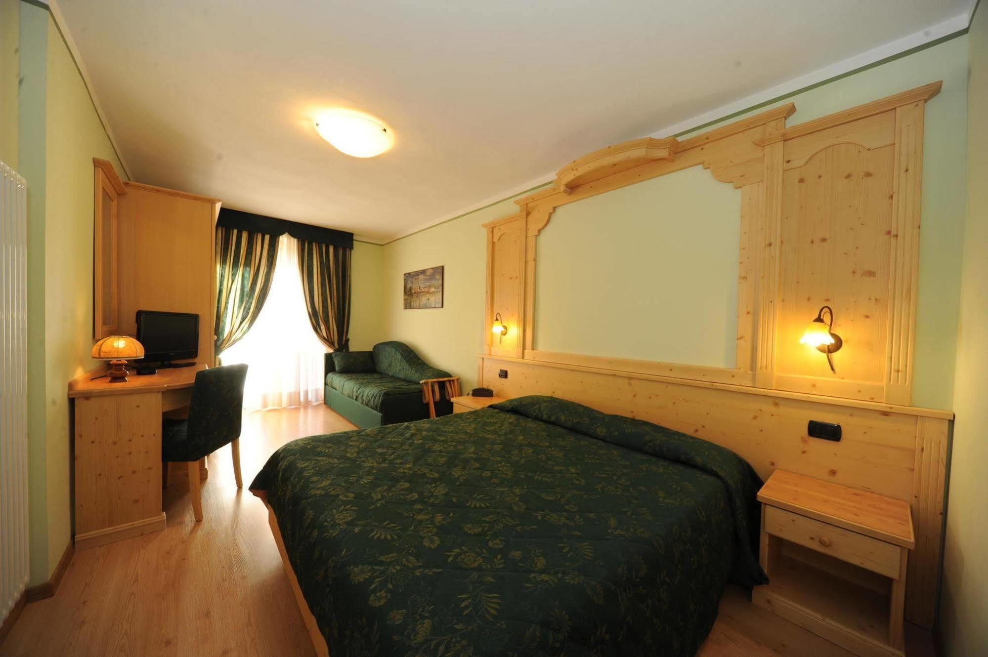 Residence Canada Пинцоло Экстерьер фото